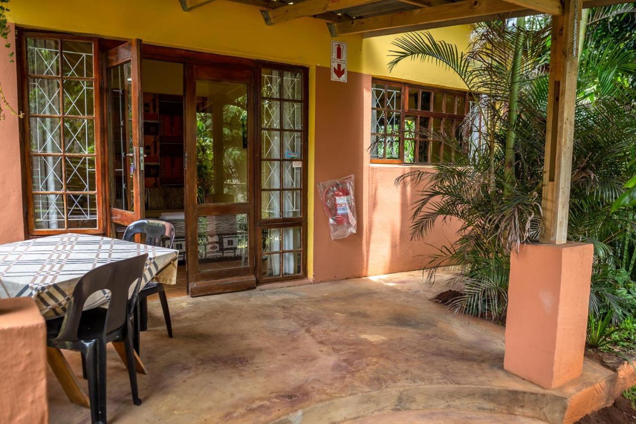 Ku-Boboyi River Lodge Port Edward Exterior photo